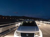 Second-hand Suzuki Vitara 129 CP (94 kW) 2011 Alb SUV
