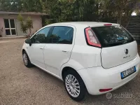 Usata Fiat Punto Street 75 CV (55 kW) 2014 Bianco Utilitaria