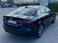 Usata Jaguar XE 179 CV (131 kW) 2019 Blu/azzurro Berlina