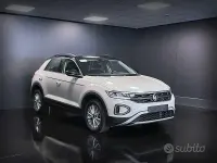 Usata VW T-Roc Life 110 CV (80 kW) 2022 Grigio SUV