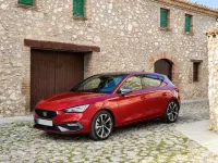 Käytetty Seat Leon FR 110 HP (80 kW) 2021 Valkoinen Sedan