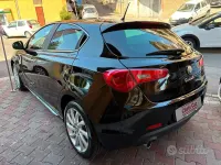 Usata Alfa Romeo Giulietta Distinctive 105 CV (77 kW) 2012 Nero Utilitaria