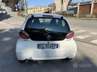 Usata Toyota Aygo 68 CV (50 kW) 2012 Bianco Utilitaria