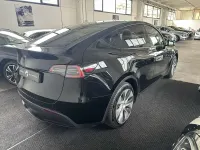 Usata Tesla Model Y RWD 88 kW (120 CV) 2023 Nero SUV