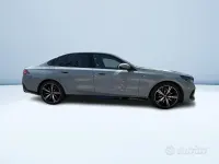 Usata BMW 520 M Sport 197 CV (144 kW) 2025 Grigio metallizzato Berlina