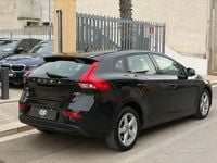 Usata Volvo V40 Kinetic 116 CV (85 kW) 2014 Nero Berlina