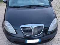 Usata Lancia Musa 90 CV (66 kW) 2007 Nero Monovolume