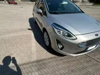 Usata Ford Fiesta 85 CV (62 kW) 2018 Grigio Utilitaria