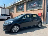 Usata Peugeot 208 Allure 102 CV (75 kW) 2019 Full grey Utilitaria