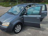 Usata Fiat Idea Active 95 CV (69 kW) 2004 Grigio Monovolume
