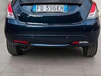 Usata Lancia Ypsilon Gold 69 CV (50 kW) 2016 Blu Utilitaria