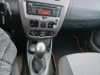 Usata Dacia Duster Lauréate 105 CV (77 kW) 2013 Bianco SUV