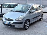 Usata Honda Jazz 83 CV (61 kW) 2006 Grigio Utilitaria