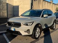 Usata Volvo XC40 129 CV (94 kW) 2024 Grigio SUV