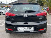 usata Hyundai i20 1.1 CRDi 12V 5 porte 75 cv