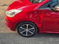 Usata Peugeot 208 110 CV (80 kW) 2015 Rosso Utilitaria