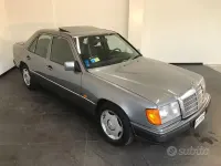 Usata Mercedes 200 122 CV (89 kW) 1989 Grigio Berlina