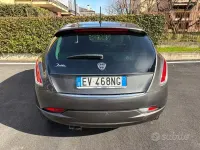 Usata Lancia Delta Silver 120 CV (88 kW) 2014 Grigio Utilitaria