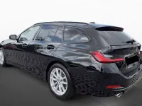 Usata BMW 318 Advantage 156 CV (114 kW) 2025 Nero Station wagon