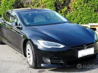 Usata Tesla Model S 158 kW (215 CV) 2018 Nero Utilitaria