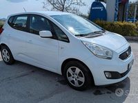 Usata Kia Venga Active 90 CV (66 kW) 2015 Bianco Utilitaria