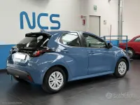 Gebraucht Toyota Yaris Hybrid Business Edition 92 PS (67 kW) 2021 Blau Limousine