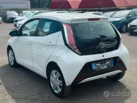 Usata Toyota Aygo X-play 69 CV (50 kW) 2014 Bianco Utilitaria