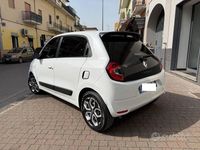 Usado Renault Twingo Intens 69 HP (50 kW) 2022 Branco Citadino