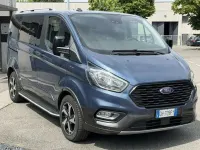 Usata Ford Tourneo Custom Active 185 CV (136 kW) 2021 Blu chrome metallizzato Furgone
