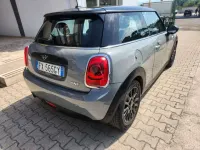 Usata Mini ONE 75 CV (55 kW) 2019 Grigio Utilitaria
