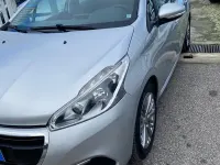 Usata Peugeot 208 Allure 75 CV (55 kW) 2015 Grigio Utilitaria