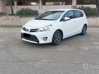 Gebraucht Toyota Verso Style 112 PS (82 kW) 2014 Weiß Van / Kleinbus