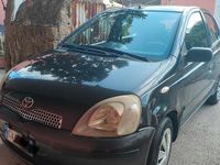 Usata Toyota Yaris 68 CV (50 kW) 2002 Nero Utilitaria