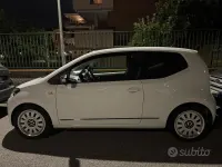 Usata VW up! 60 CV (44 kW) 2012 Bianco Utilitaria