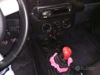 Usata VW New Beetle 105 CV (77 kW) 2007 Nero Utilitaria