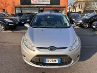 Usata Ford Fiesta 82 CV (60 kW) 2009 Grigio Utilitaria