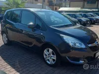 Usata Opel Meriva 101 CV (74 kW) 2016 Grigio Monovolume