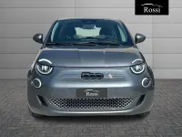 Usata Fiat 500e La Prima 86 kW (118 CV) 2021 Ocea green Berlina