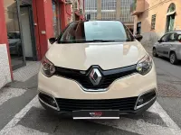 Usata Renault Captur Intens 90 CV (66 kW) 2016 Beige SUV