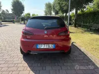 Usata Alfa Romeo 147 Progression 105 CV (77 kW) 2010 Rosso Utilitaria