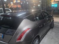 Usata Lancia Delta Platinum 120 CV (88 kW) 2012 Marrone Utilitaria