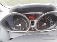 Usata Ford Fiesta 96 CV (70 kW) 2009 Bianco Berlina