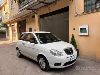 Usata Lancia Ypsilon 60 CV (44 kW) 2009 Bianco Utilitaria