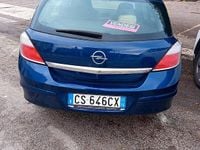 Usata Opel Astra 60 CV (44 kW) 2005 Blu Berlina