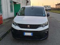 Gebraucht Peugeot Partner 131 PS (96 kW) 2019 Weiß Van / Kleinbus