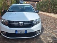 Usata Dacia Sandero 101 CV (74 kW) 2018 Bianco Utilitaria