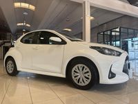 Usata Toyota Yaris Active 72 CV (52 kW) 2023 Bianco Utilitaria