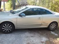 Usata Opel Astra 105 CV (77 kW) 2006 Giallo Cabrio