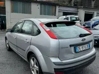 Usata Ford Focus 90 CV (66 kW) 2006 Grigio Berlina