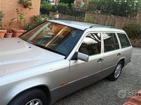 Usata Mercedes E200 136 CV (100 kW) 1995 Grigio Station wagon